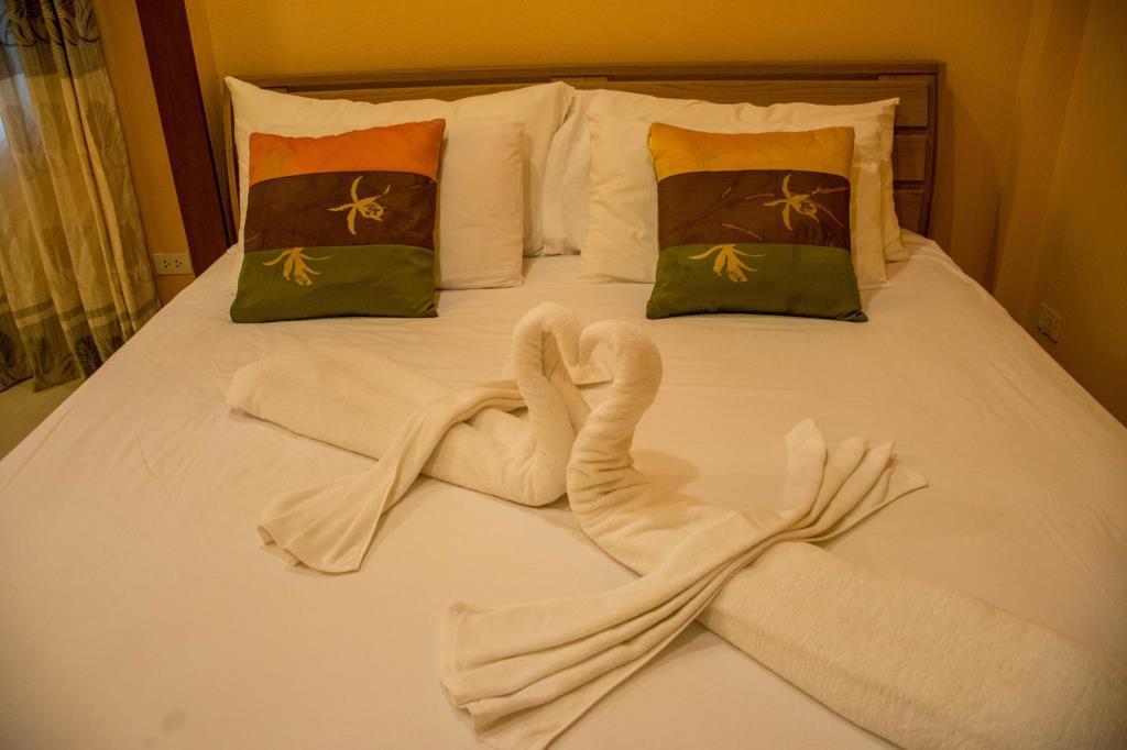 Phalaburi Resort Ban Chang  Extérieur photo