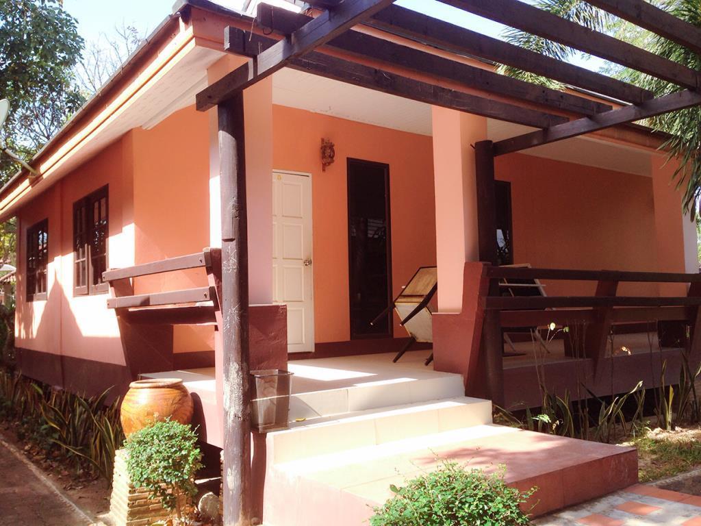 Phalaburi Resort Ban Chang  Extérieur photo