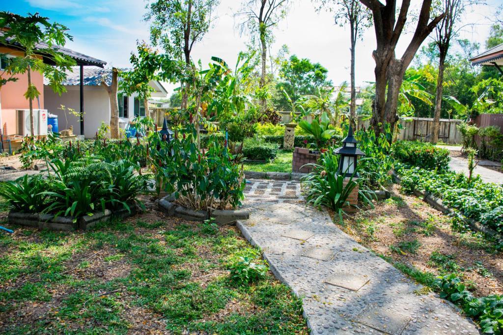 Phalaburi Resort Ban Chang  Extérieur photo