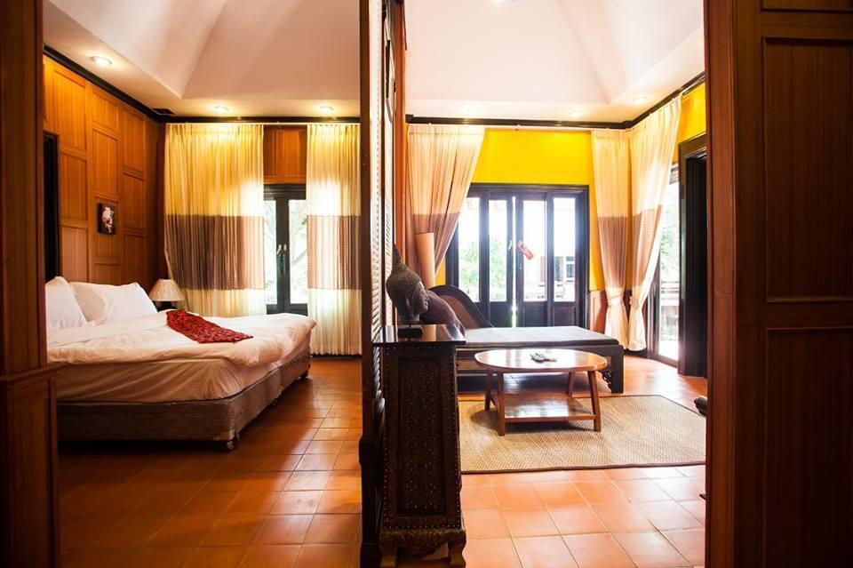 Phalaburi Resort Ban Chang  Extérieur photo