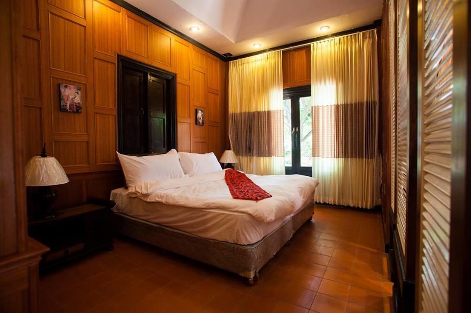 Phalaburi Resort Ban Chang  Extérieur photo
